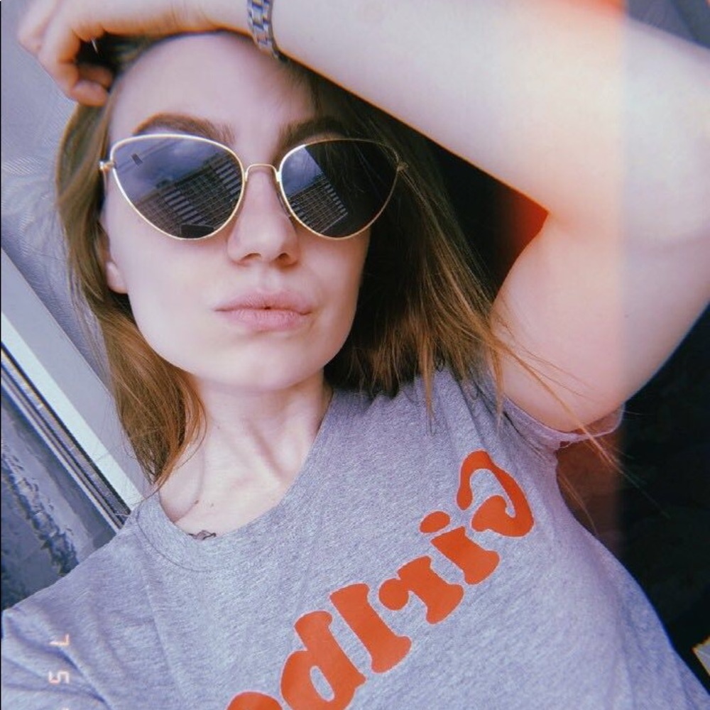 Retro cat eye black sunglasses